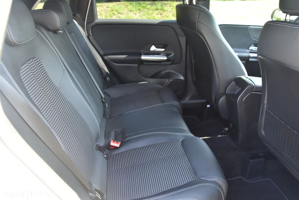 Mercedes-Benz Klasa B 250 e 8G-DCT Style - 12