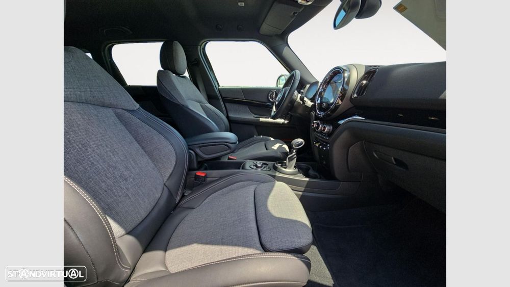 MINI Countryman Cooper SE Premium Classic Auto - 10