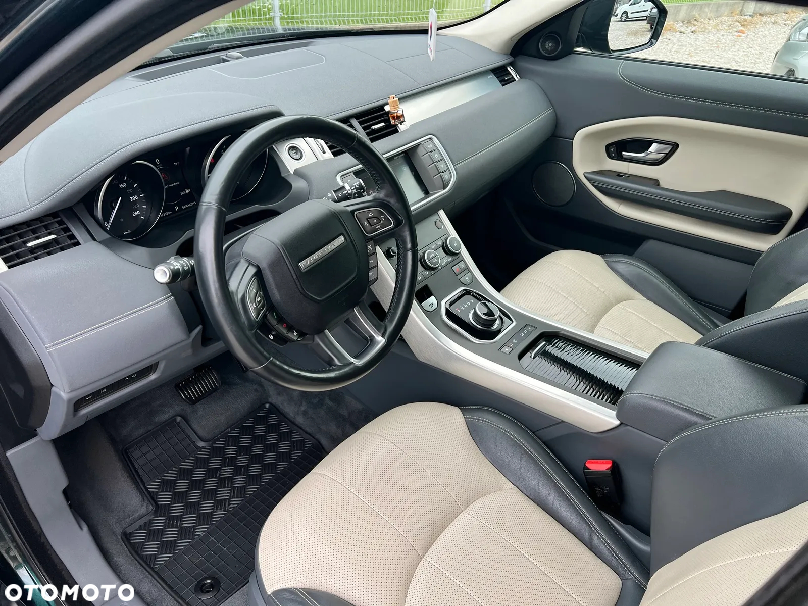 Land Rover Range Rover Evoque - 10