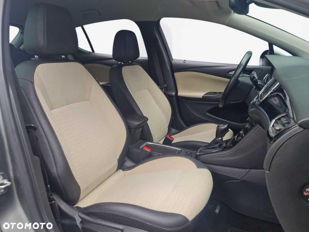 Opel Astra 1.4 T Dynamic S&S - 25