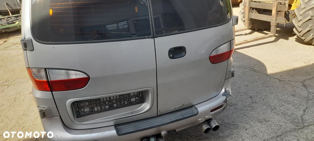 Hyundai h1 h 200 lampa lewa prawa tylna - 1