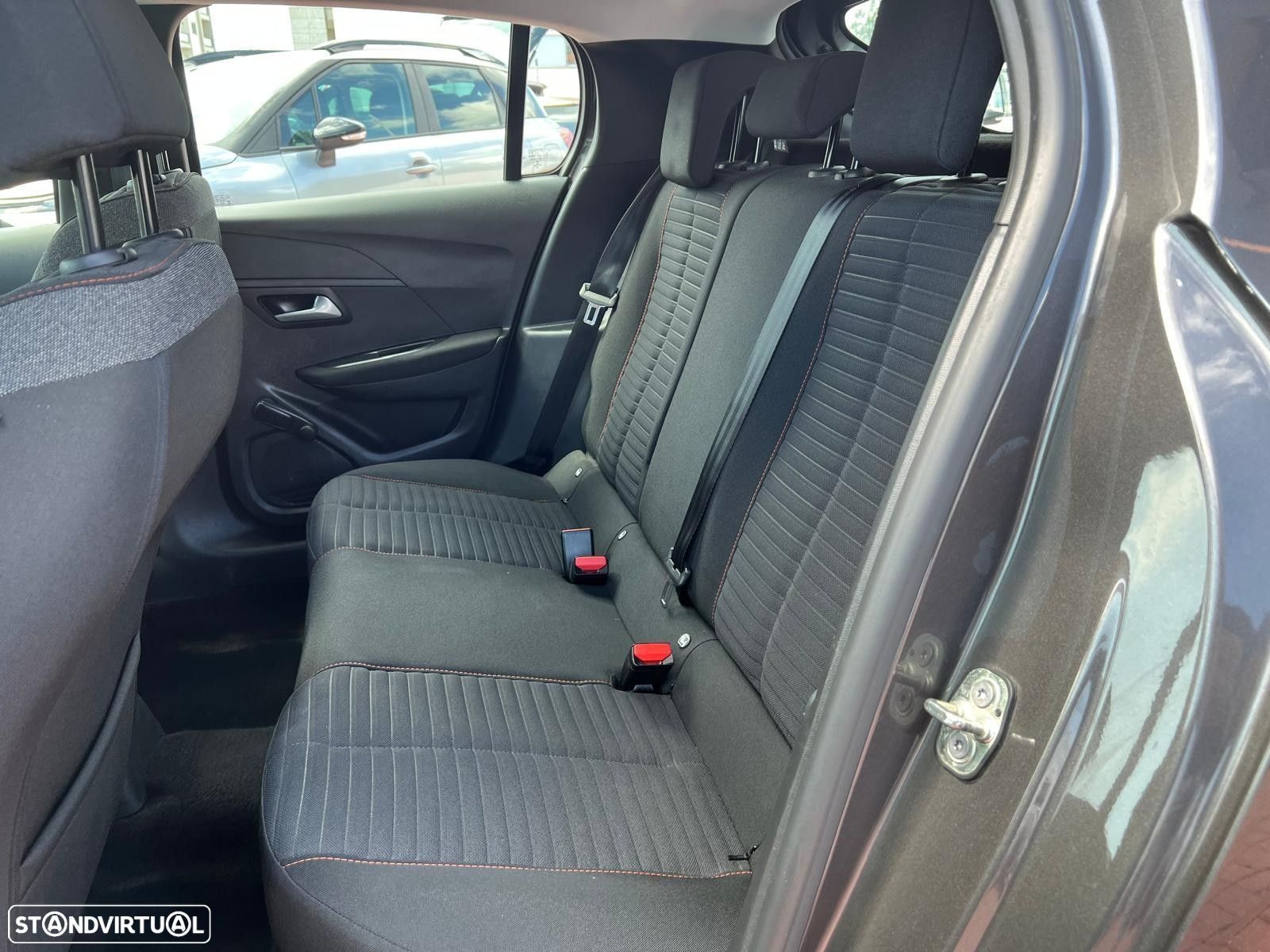Peugeot 208 1.2 PureTech Active Pack - 11