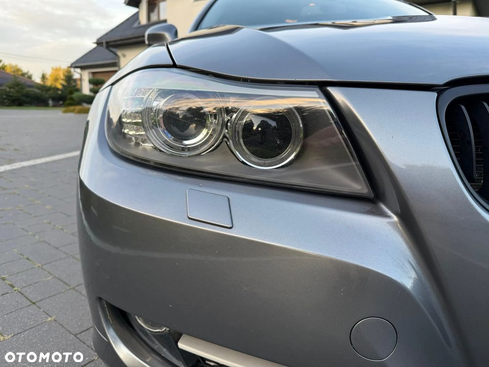 BMW Seria 3 320i - 17