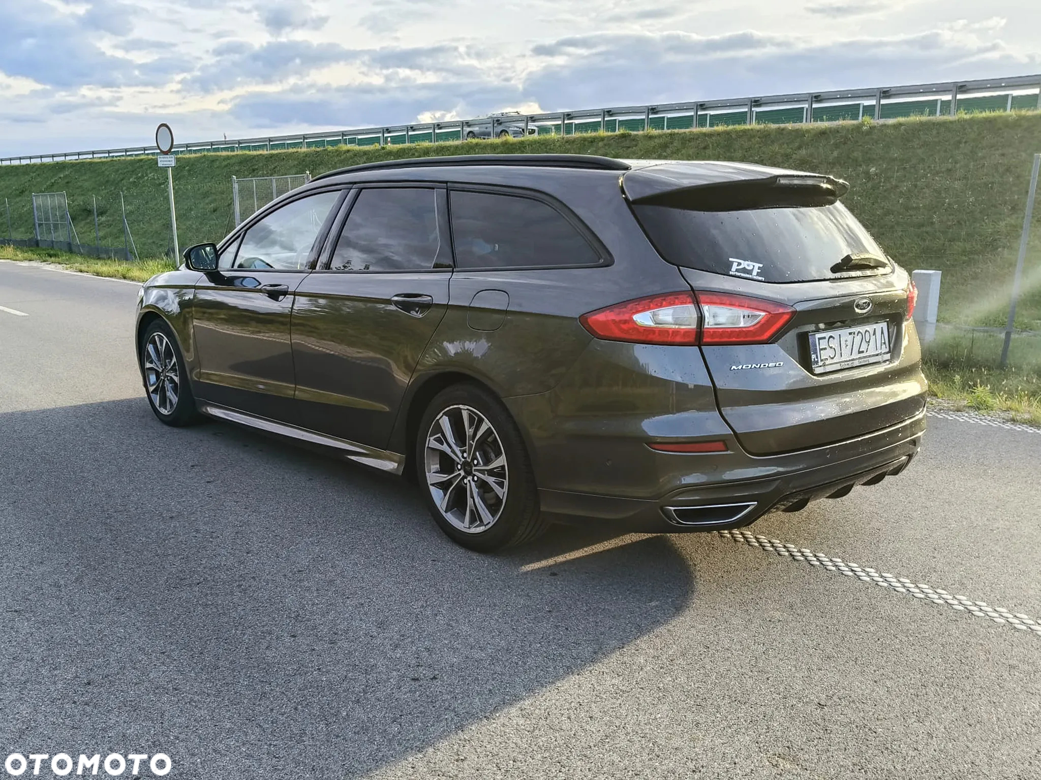 Ford Mondeo 2.0 TDCi ST-Line PowerShift - 11