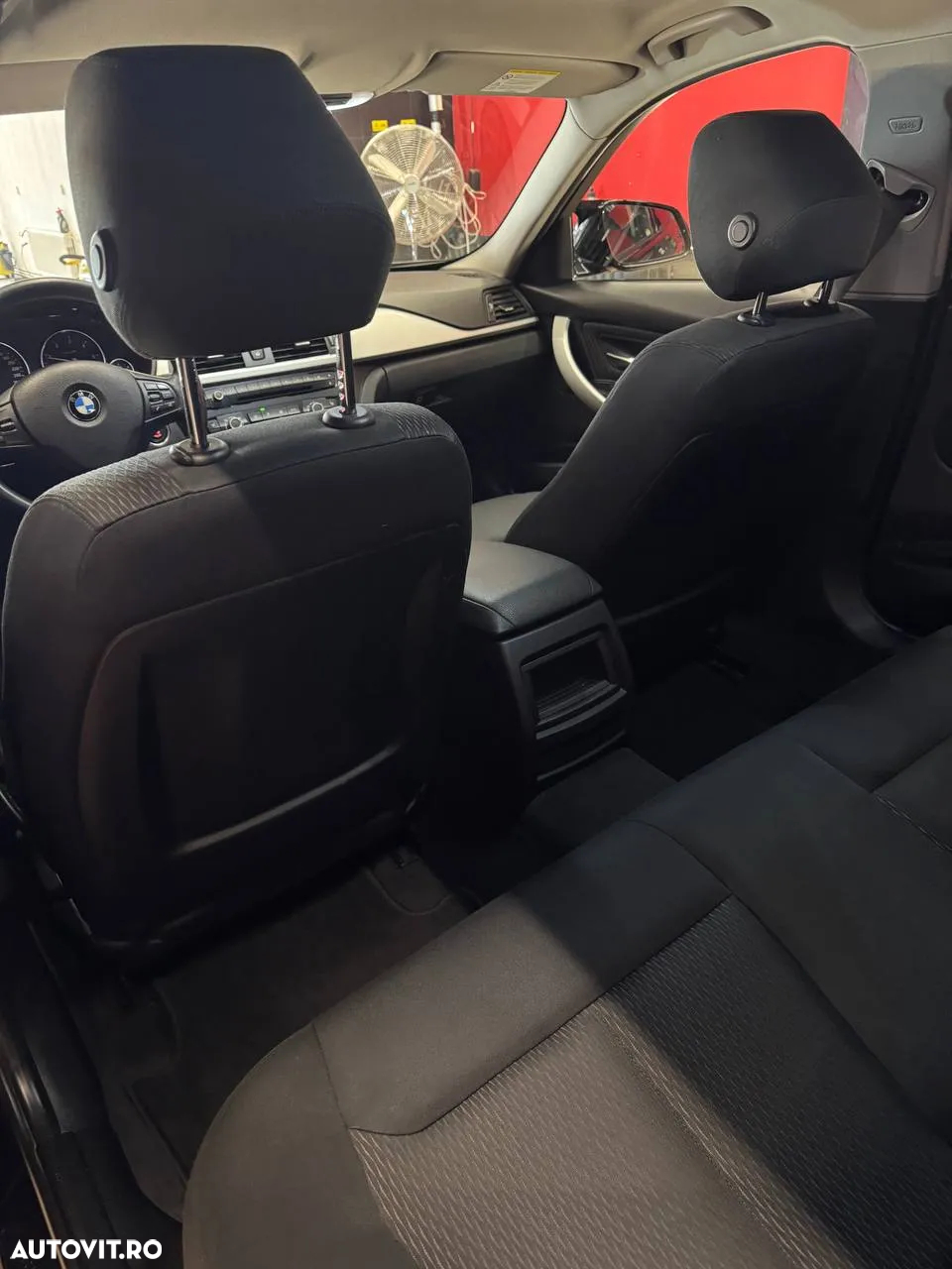 BMW Seria 3 320d EfficientDynamics Edition - 9