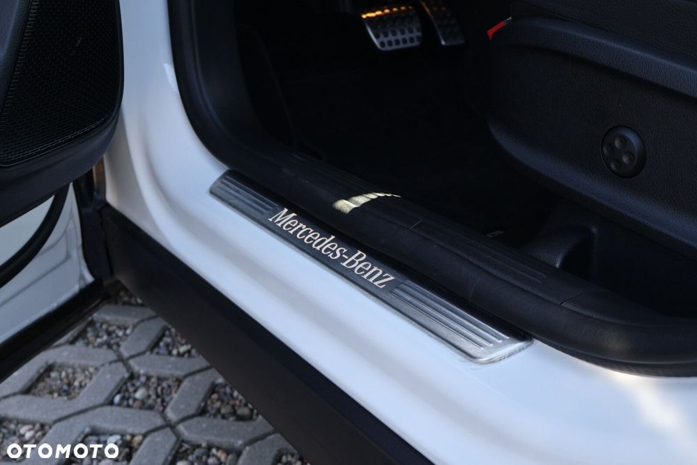 Mercedes-Benz GLB - 41