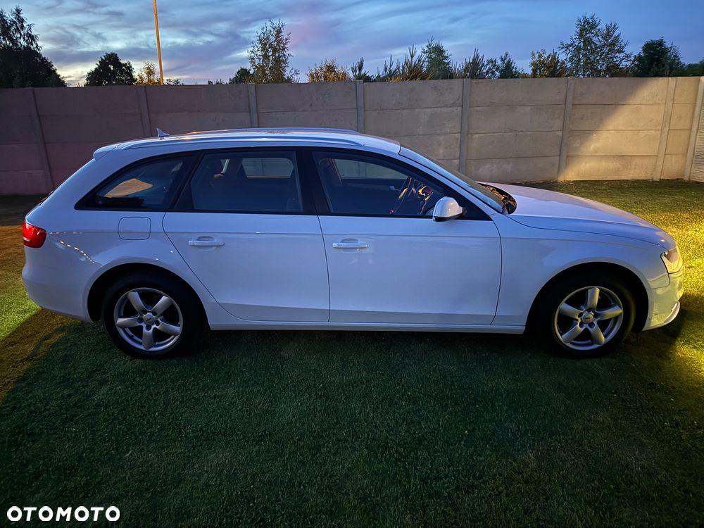 Audi A4 Avant 2.0 TDI DPF clean diesel Attraction - 5