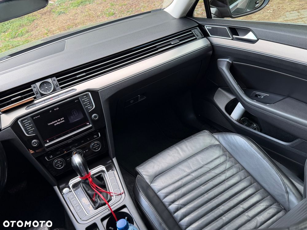 Volkswagen Passat - 19