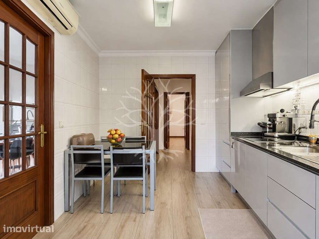 Apartamento T3 com suite, garagem (Box) e varanda, Zona do Talvai, ... - Grande imagem: 4/17