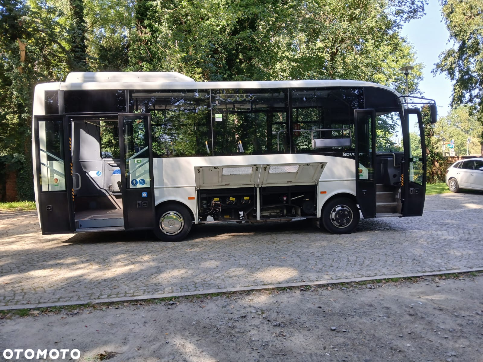 Isuzu Novo City midi - 6