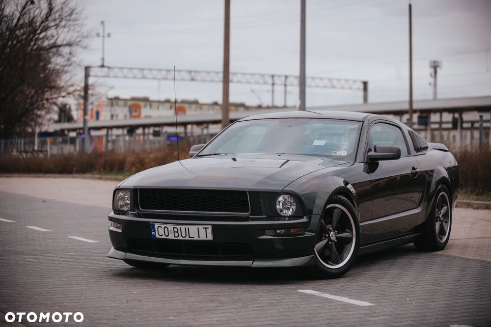Ford Mustang - 1