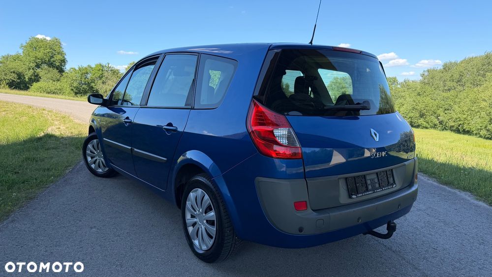 Renault Grand Scenic 2.0 16V Avantage - 2