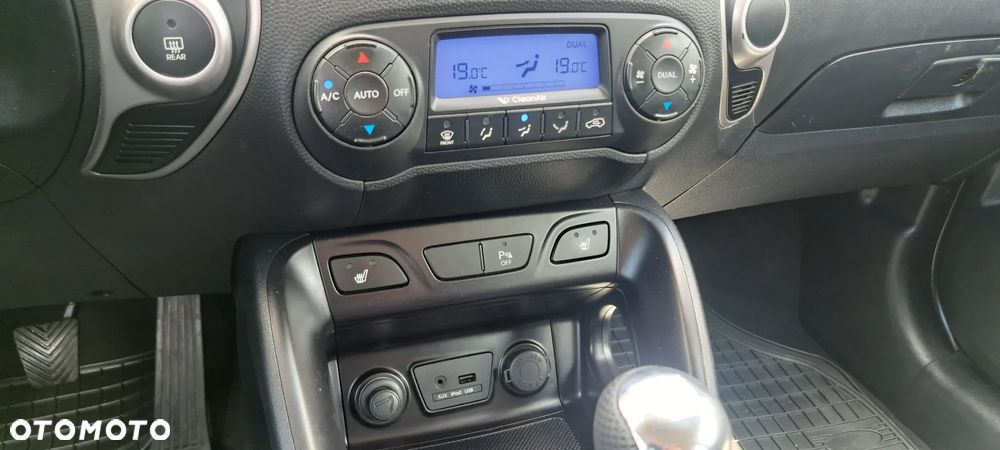 Hyundai ix35 - 23