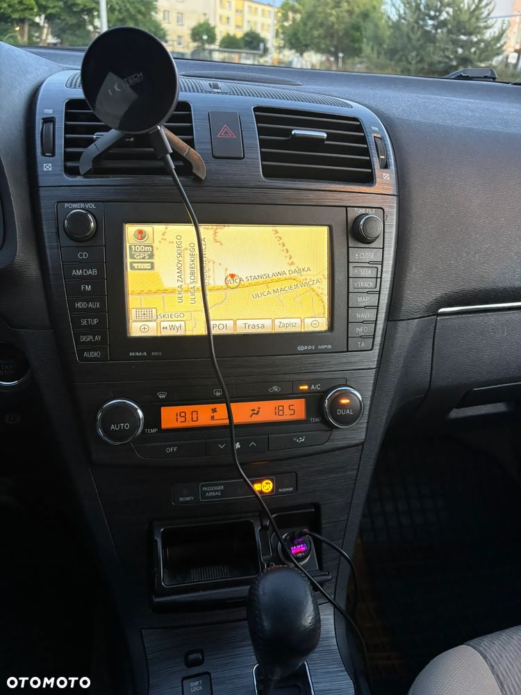 Toyota Avensis 2.0 Sol EU5 MS - 14