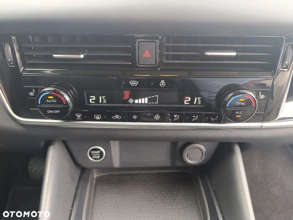 Nissan Qashqai 1.3 DIG-T MHEV N-Connecta Xtronic - 13