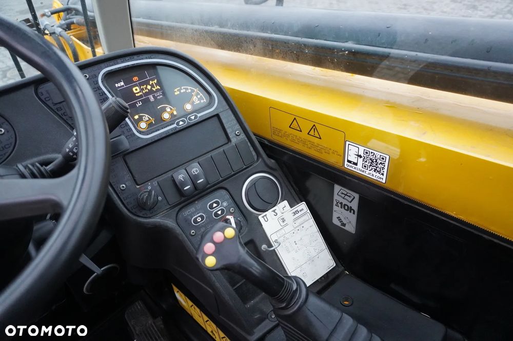 JCB 535-95 / 3,5 t / zasięg 9,5 m / joystick - 29