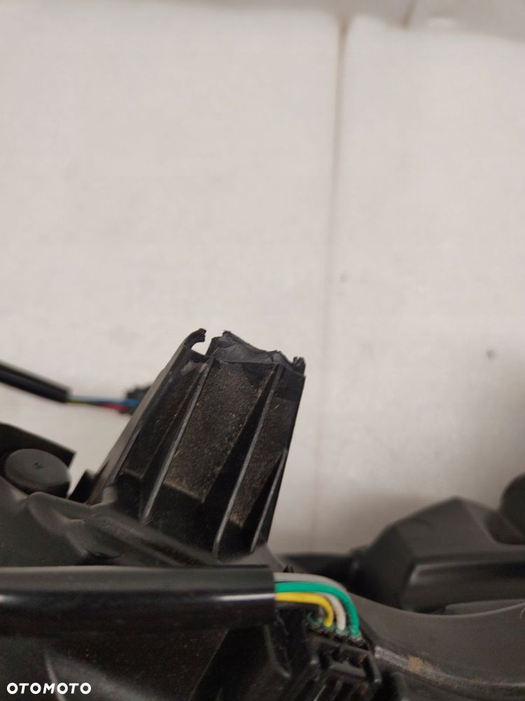 nissan ariya full led lampa lewy przód stanley w5781 - 8