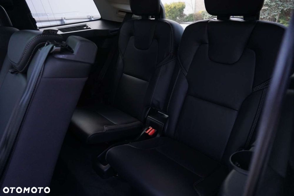 Volvo XC 90 - 19