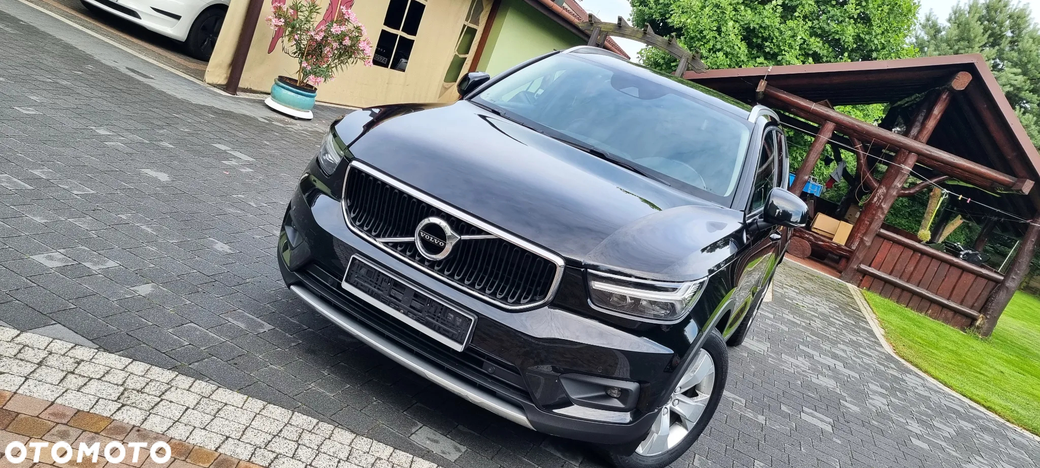 Volvo XC 40 D3 Momentum Pro - 2