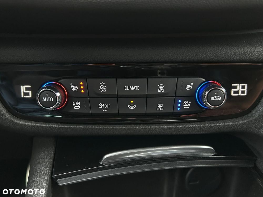 Opel Insignia 2.0 CDTI 4x4 GSi S&S - 32