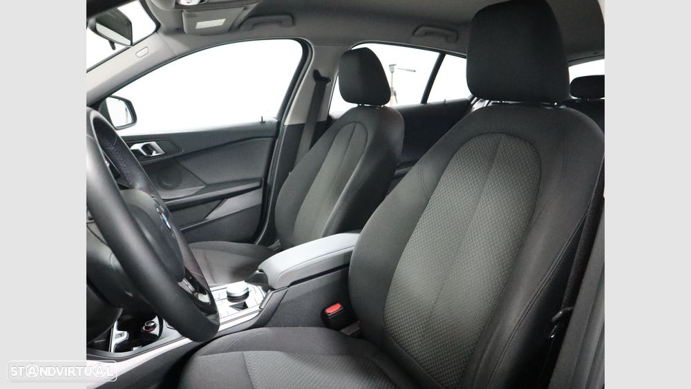 BMW 116 d Advantage — fotografia 11