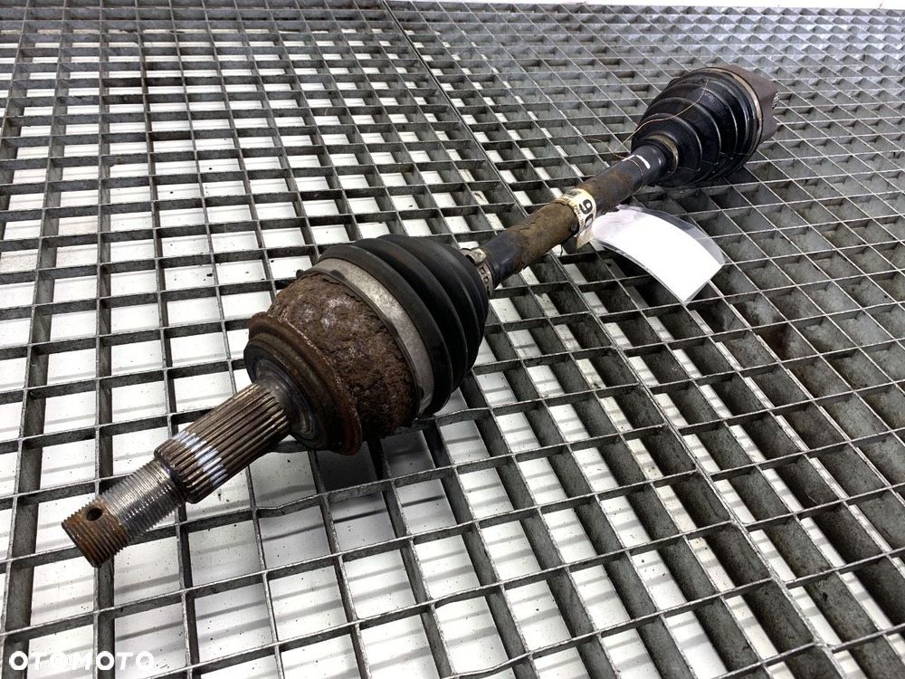 PÓŁOŚ LEWY PRZÓD  NISSAN QASHQAI II SUV (J11, J11_) 2013 - 2022 1.2 DIG-T 85 kW [115 KM] benzyna - 2