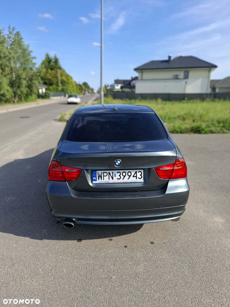 BMW Seria 3 320d - 10