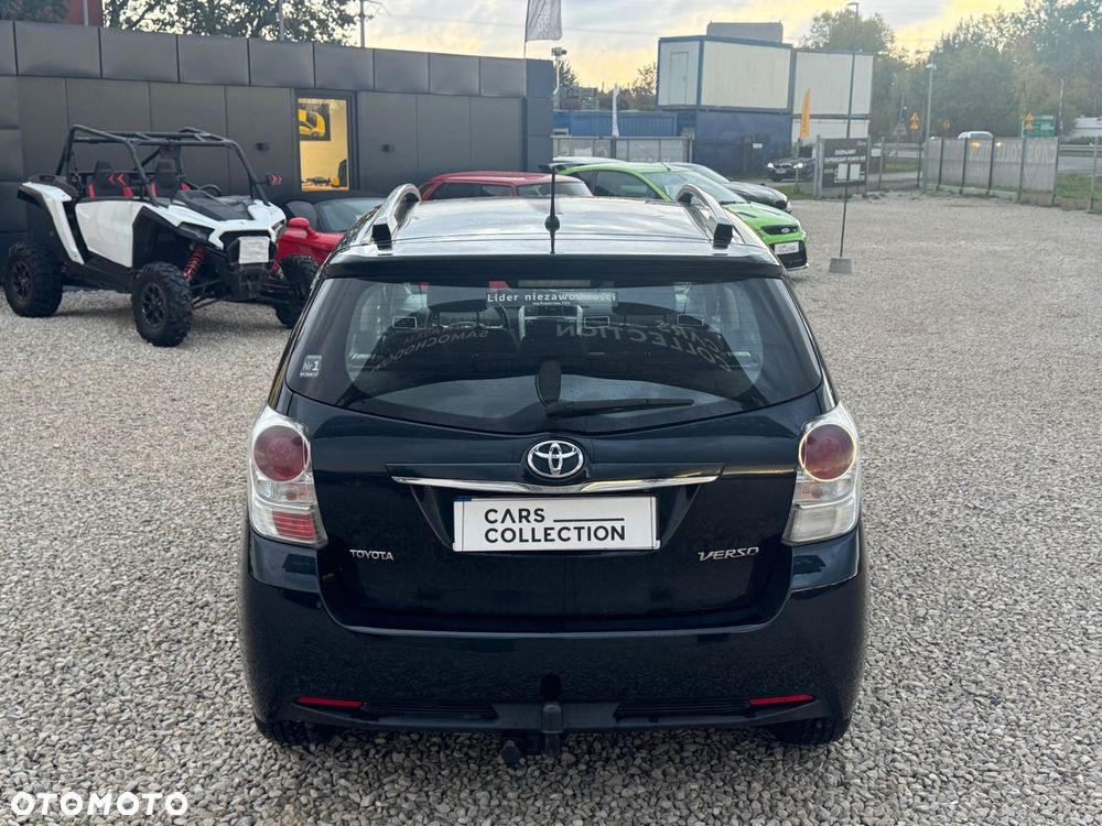 Toyota Verso 2015 photo 5