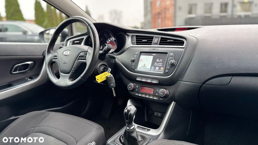 Kia Ceed 1.4 CVVT Spirit - 37