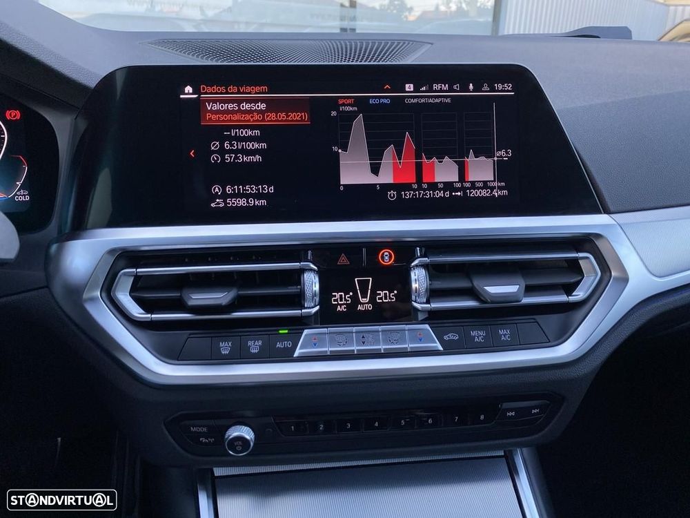 BMW 318 d Pack Desportivo M Auto - 26
