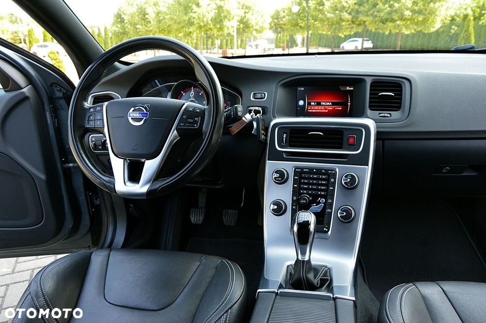 Volvo V60 D2 Kinetic - 28