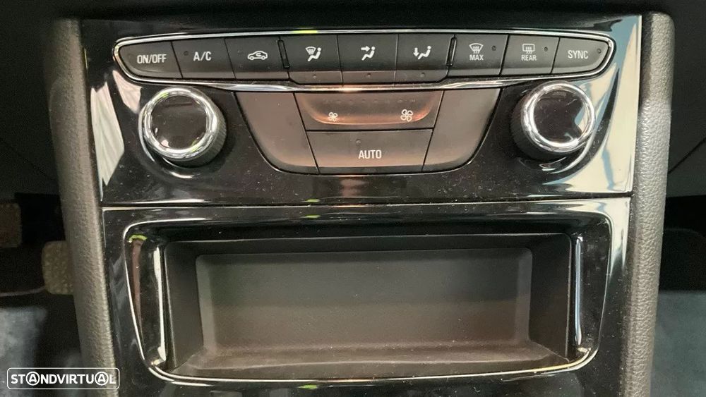 Opel Astra 1.5 D GS Line S/S - 11