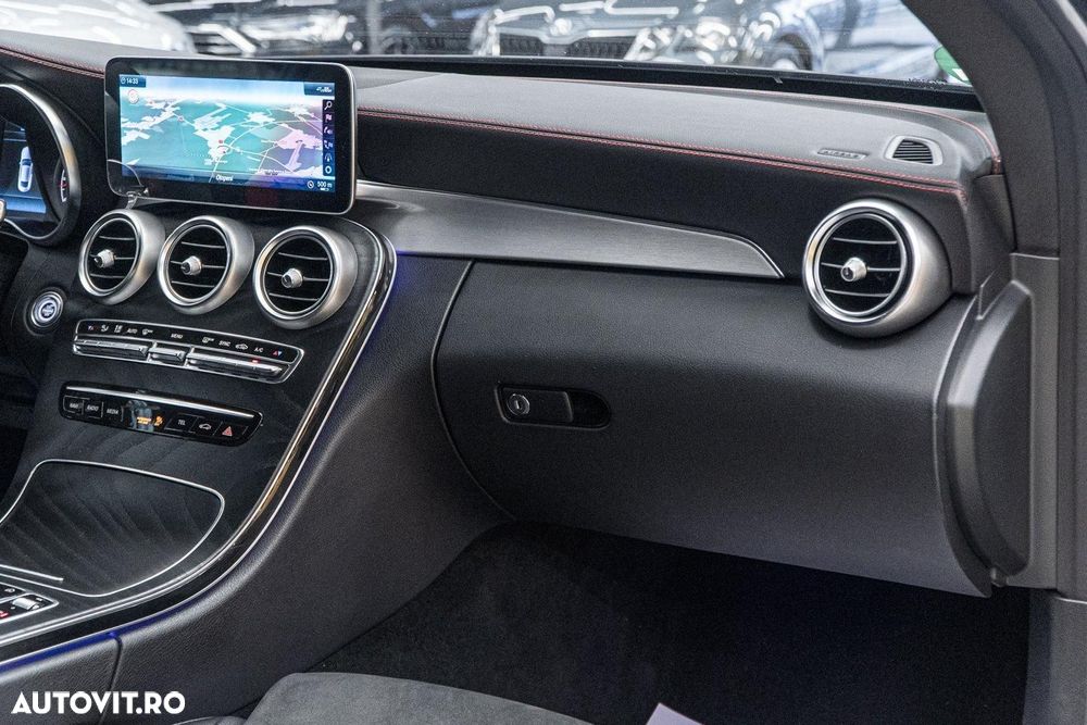 Mercedes-Benz C 43 AMG - 32