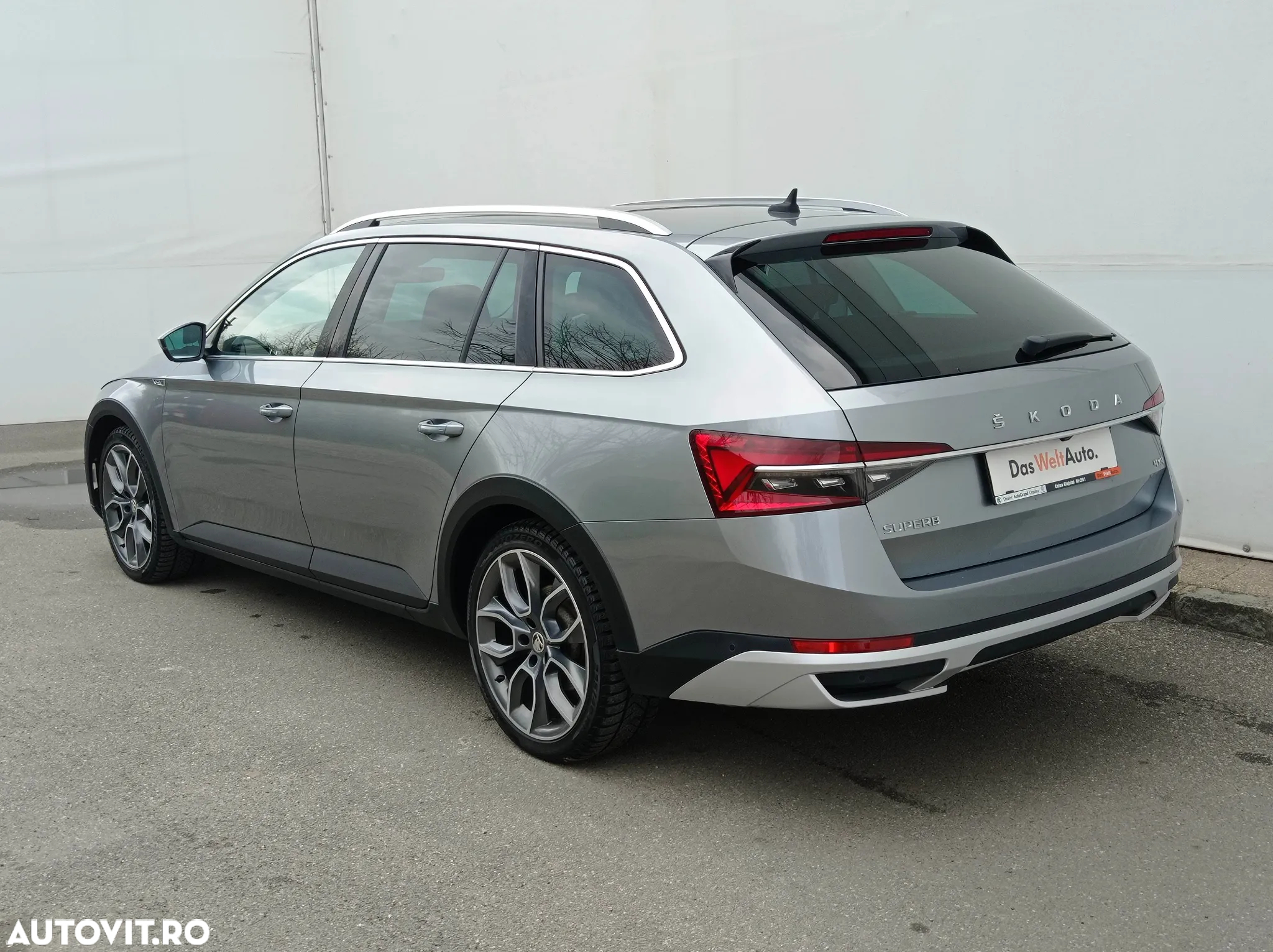 Skoda Superb Combi 2.0 TDI 4X4 DSG Scout - 5