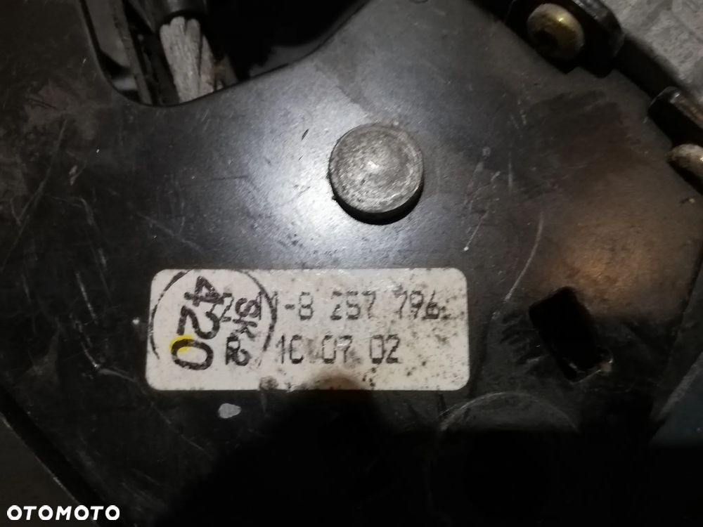 NAPINACZ PASA BEZPIECZEŃSTWA PRZÓD PRAWY BMW SERIA 5 E39 8257796 - 2