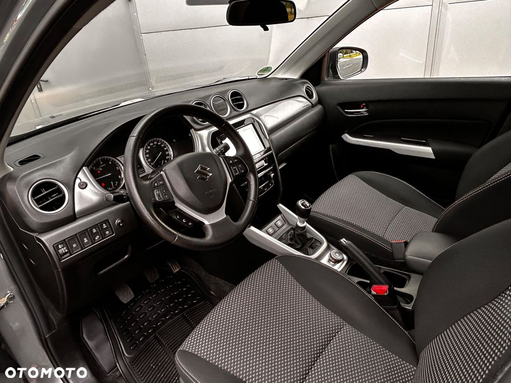 Suzuki Vitara 1.6 DDiS (4x4) Allgrip Comfort+ - 24