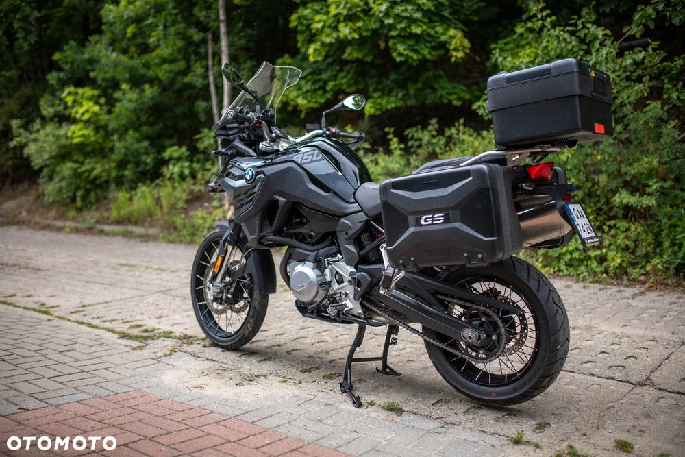 BMW F - 26