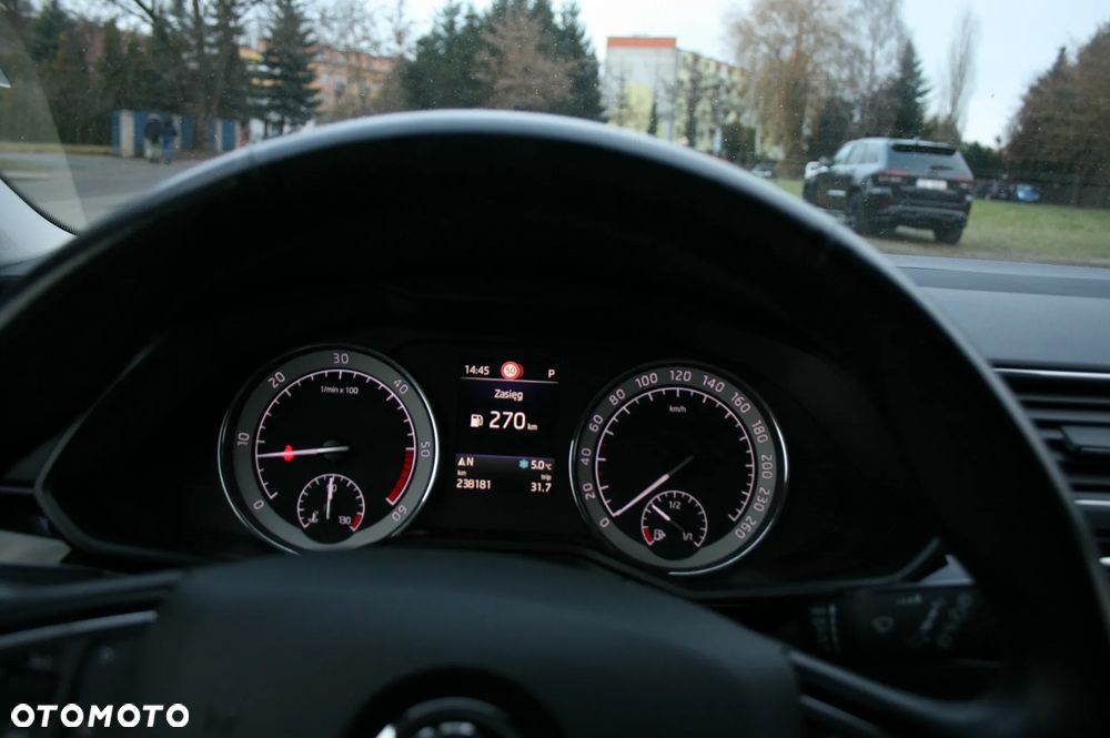 Skoda Superb 2.0 TDI 4x4 L&K DSG - 19