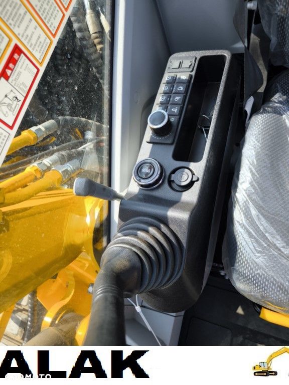 Liu Gong 9075F nie mylić z  JCB 85z - 19