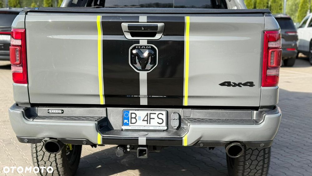 RAM 1500 Crew Cab Longbed Longhorn - 38