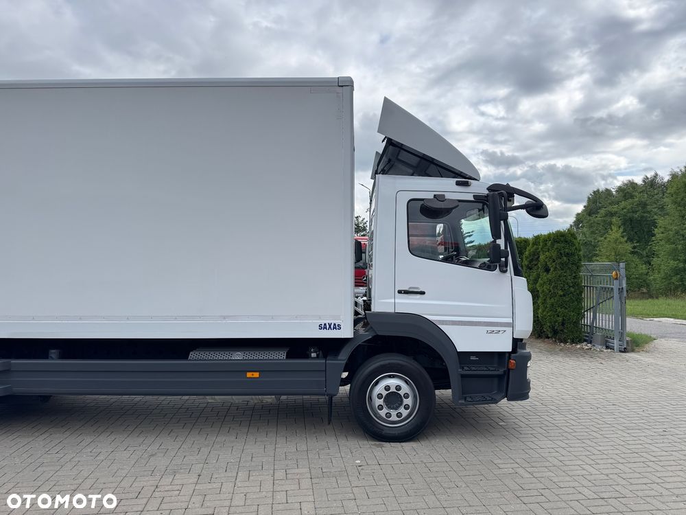 Mercedes-Benz ATEGO - 11