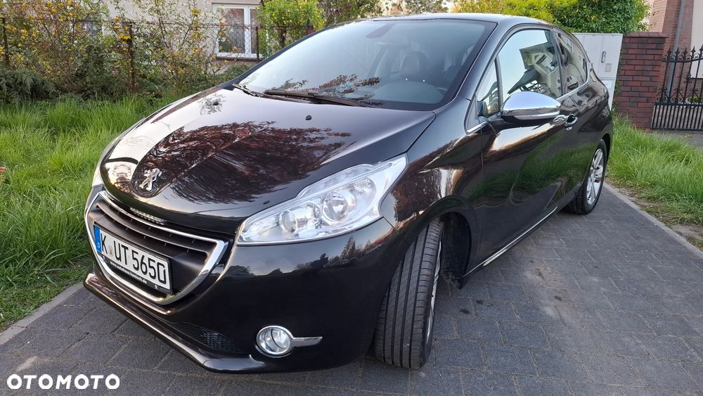 Peugeot 208 - 17