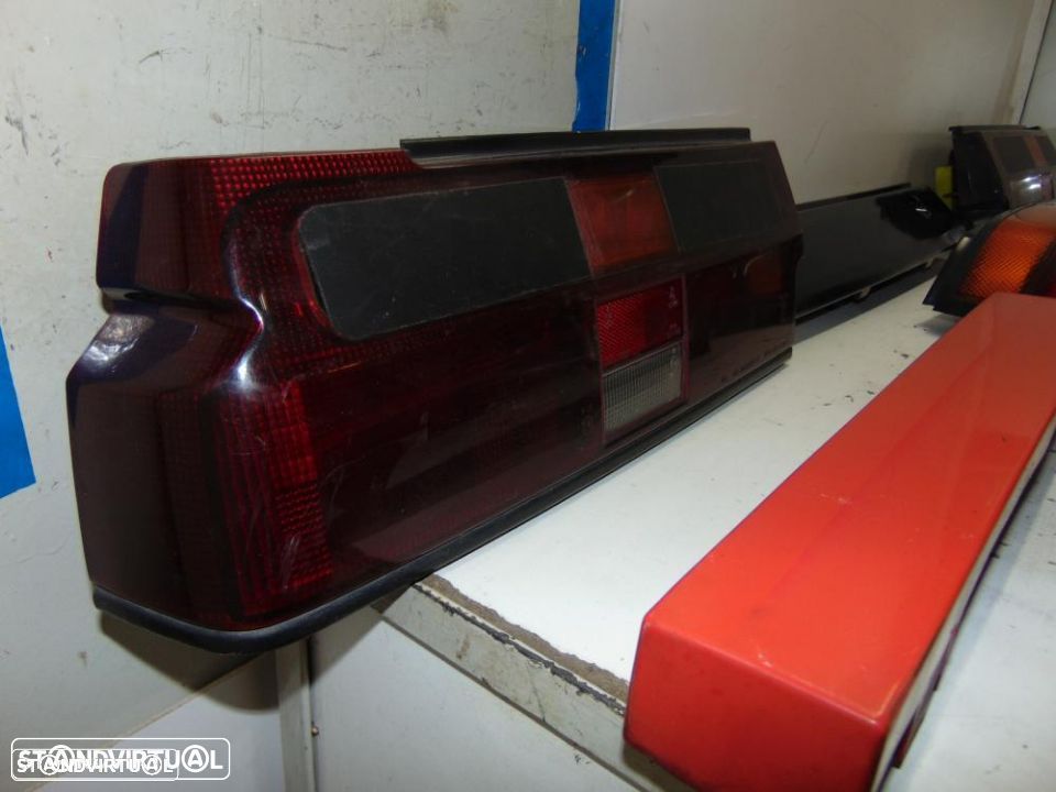 Farolins Nissan Sentra coupê - 3