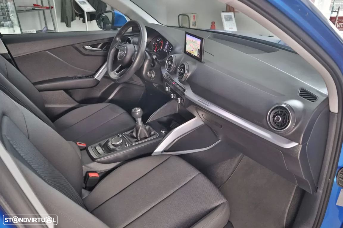 Audi Q2 1.6 TDI Design - 14