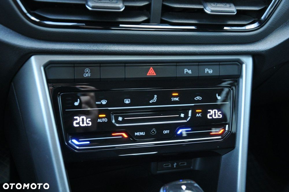 Volkswagen T-Roc 1.5 TSI Life DSG - 18