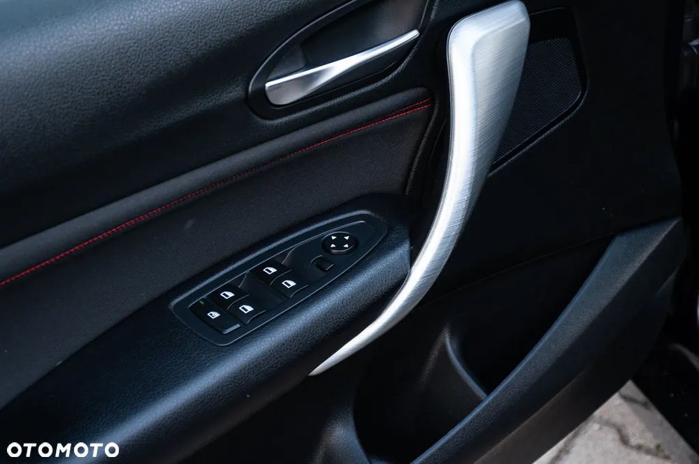 BMW Seria 1 118d Sport Line - 36