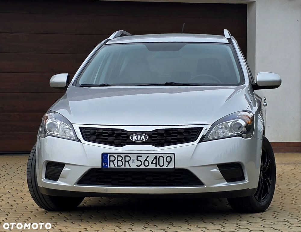 Kia Ceed - 1