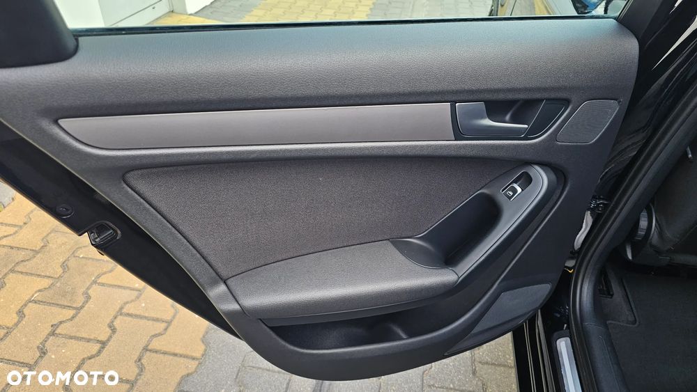 Audi A4 Limousine 2.0 TDI DPF multitronic S line Sportpaket (plus) - 33