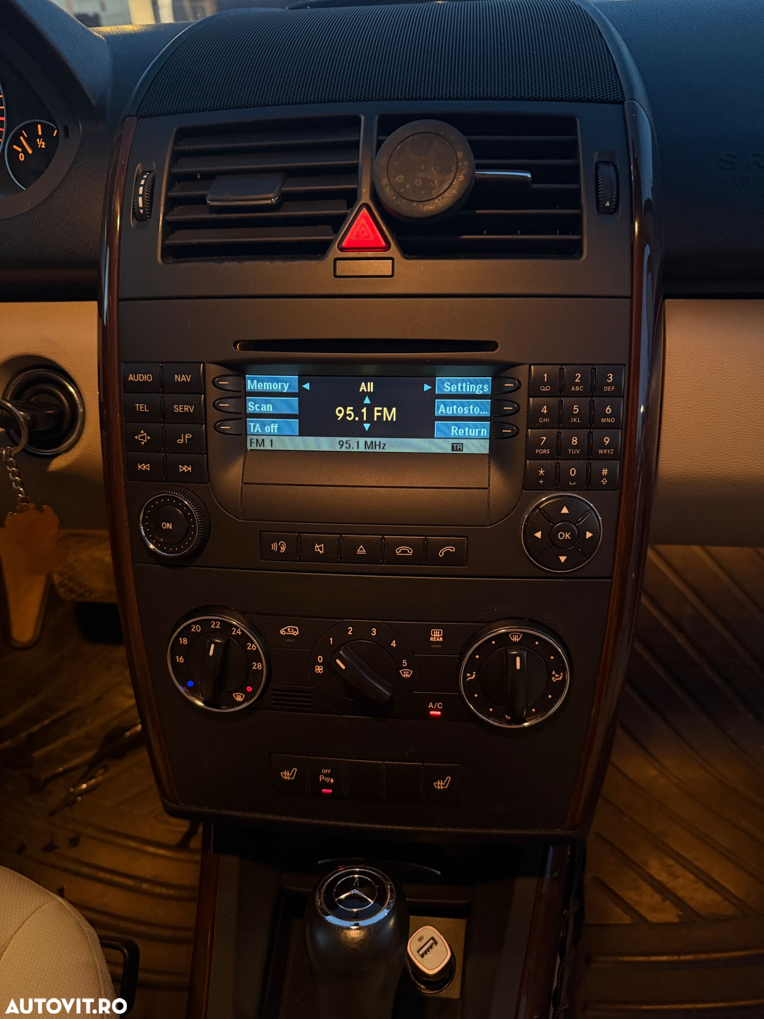 Mercedes-Benz A - 5