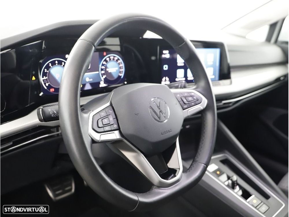 VW Golf 1.0 eTSI Life DSG - 21